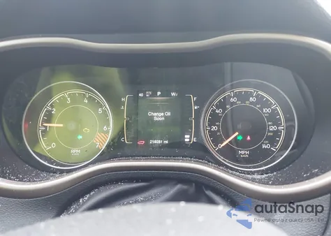 2014 Jeep Cherokee Latitude z USA, uszkodzony, nr VIN 1C4PJMCB3EW299570